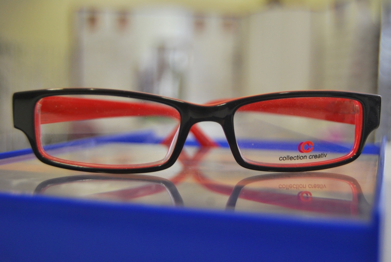 opticien-SIGNES-min_view-sight-lens-frame-optics-spectacles-1141012-pxhere.com